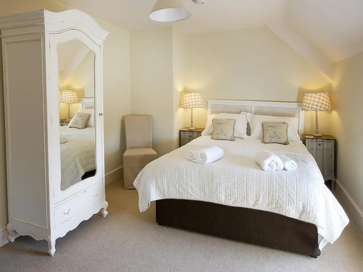 Yerborough Cottage-Ixf Scarborough